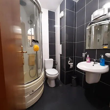 Апартамент Рени Apartment